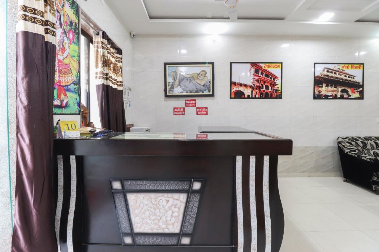Oyo 69378 Trilok Dham Hotell Vrindāvan Eksteriør bilde